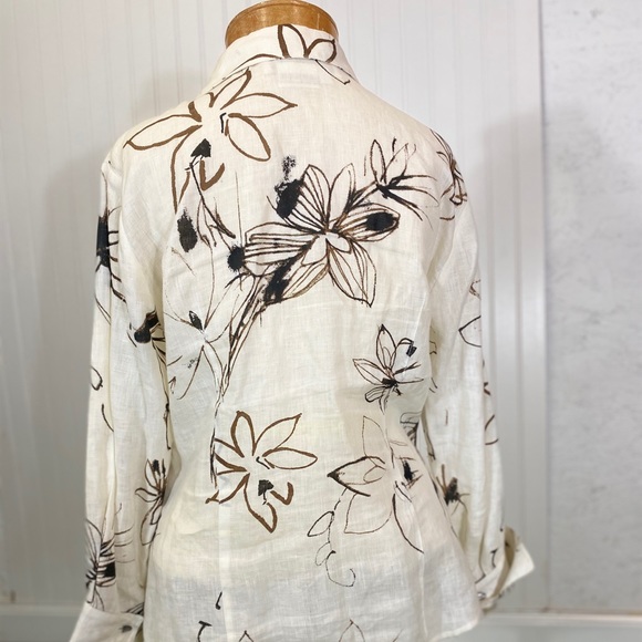 CARLISE | brown & white floral linen statement top - Picture 6 of 8